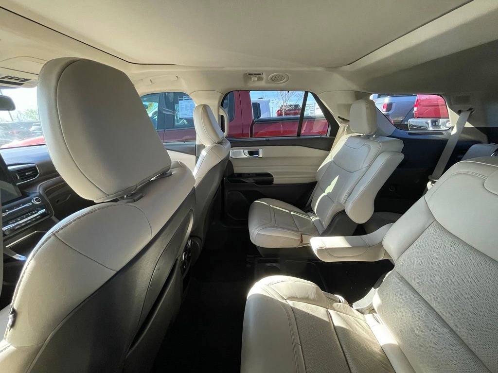 Used 2020 Ford Explorer Platinum w/ Premium Technology Package image 6