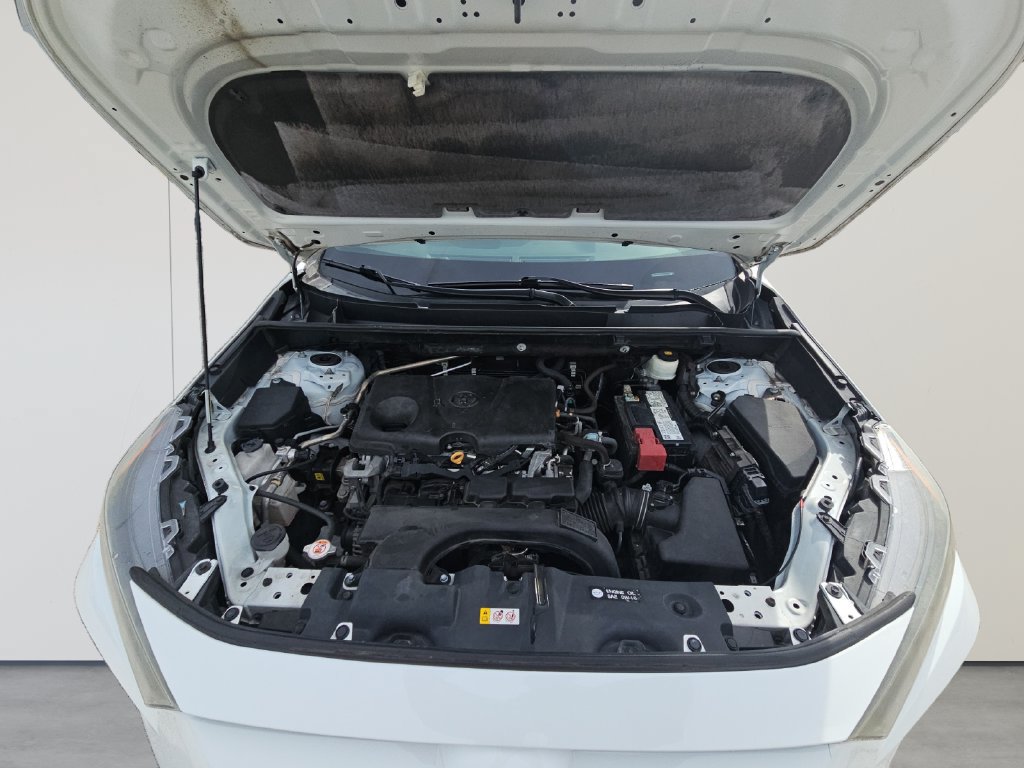 Used 2021 Toyota RAV4 LE FWD image 19