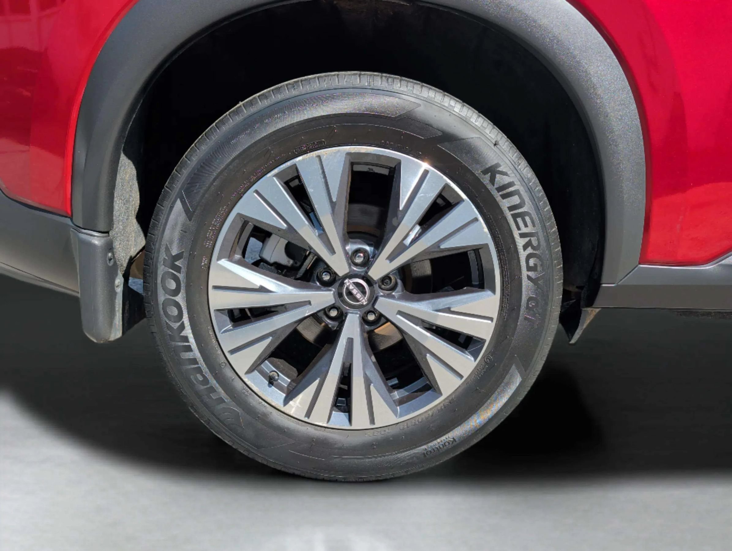 Used 2022 Nissan Rogue SV FWD image 39
