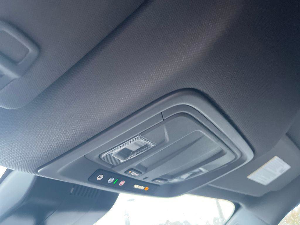 Used 2025 Chevrolet Silverado 1500 RST AWD/4WD image 17