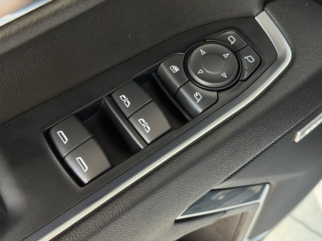 Used 2023 Chevrolet Silverado 1500 LTZ AWD/4WD image 28