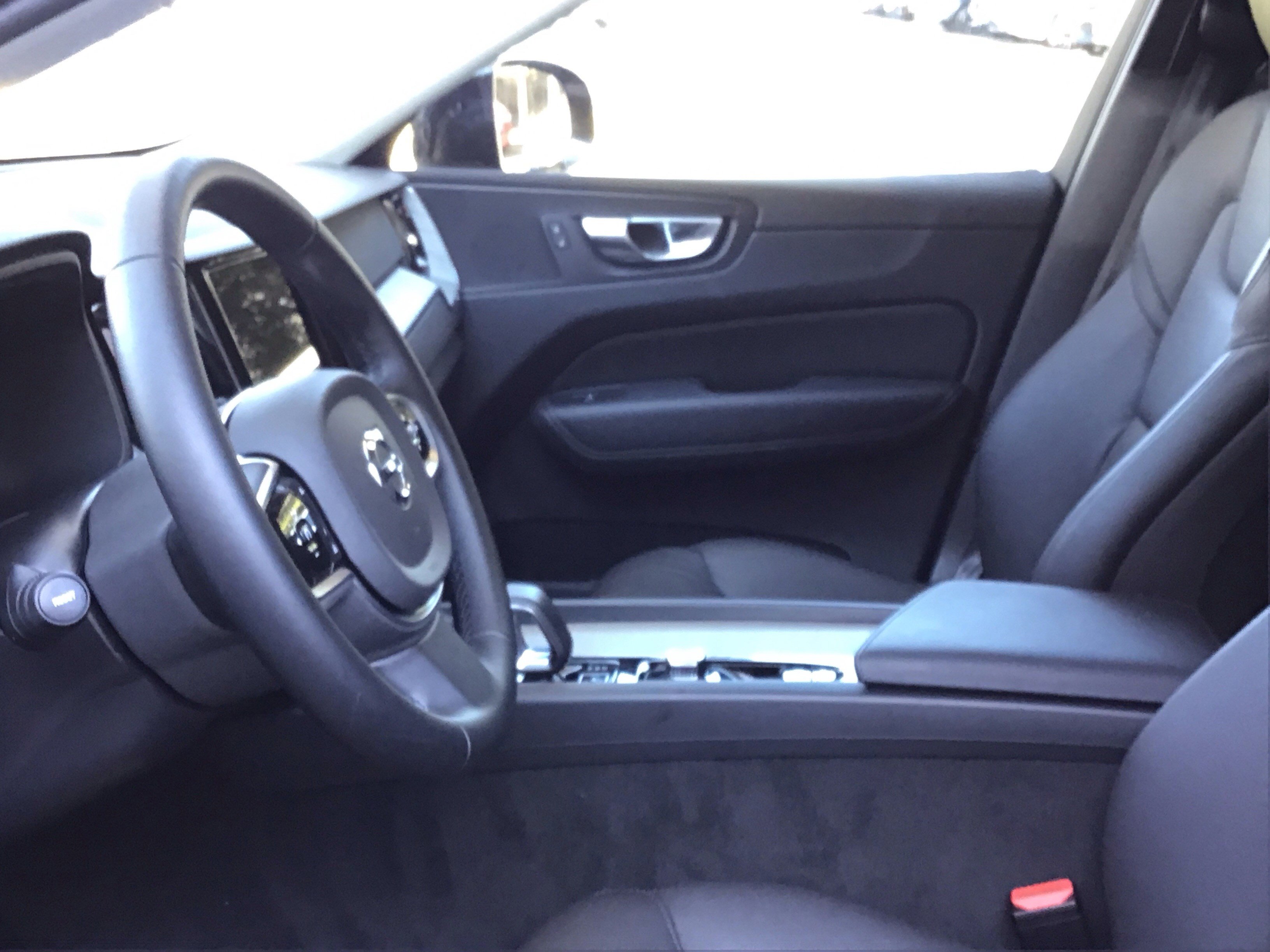 Certified 2025 Volvo XC60 B5 Plus image 15