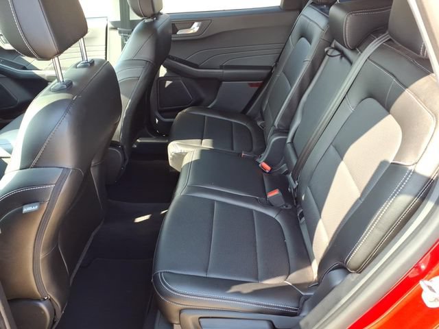 Used 2022 Ford Escape SEL w/ Technology Package AWD/4WD image 14