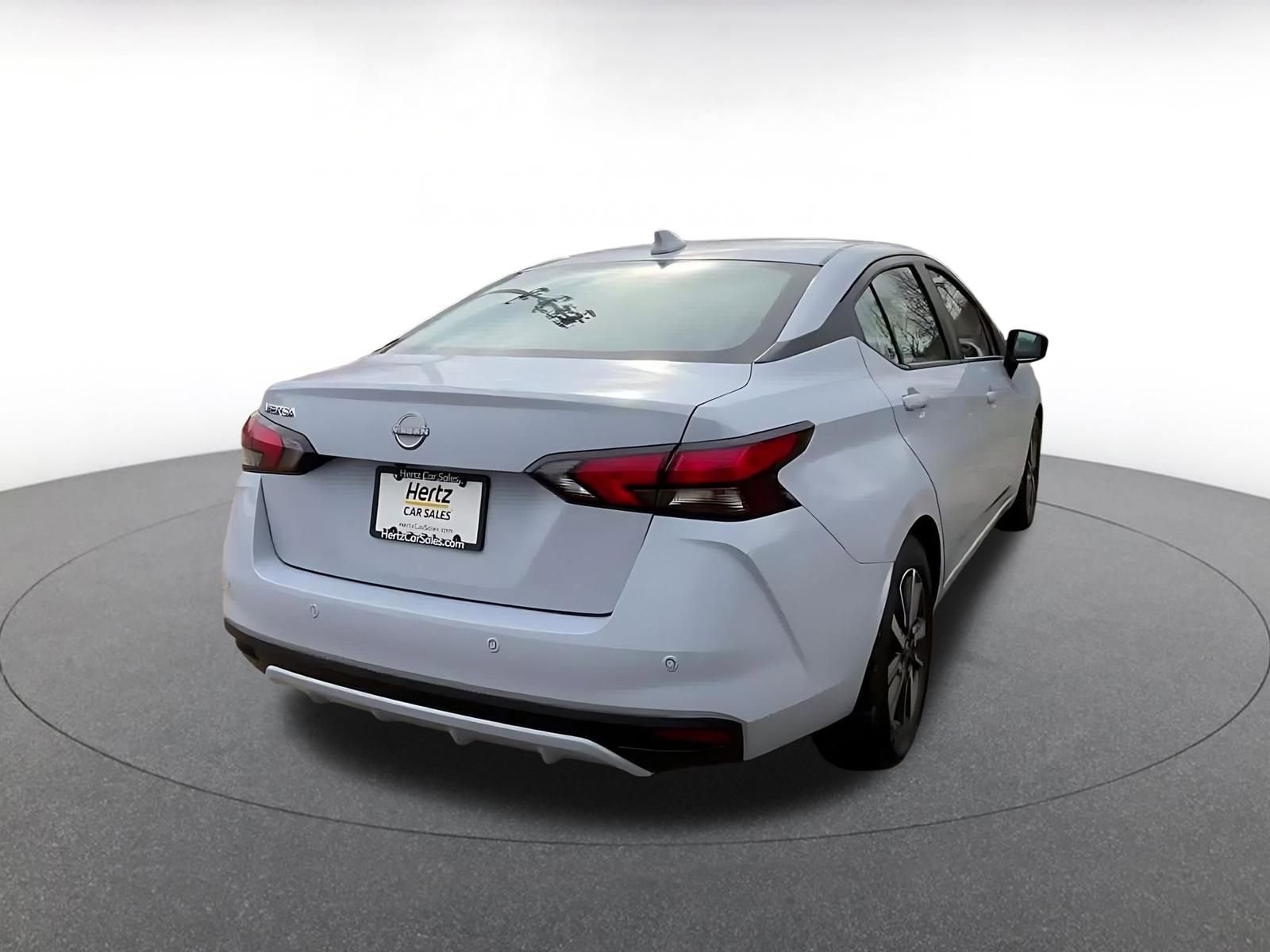 Used 2025 Nissan Versa SV image 14