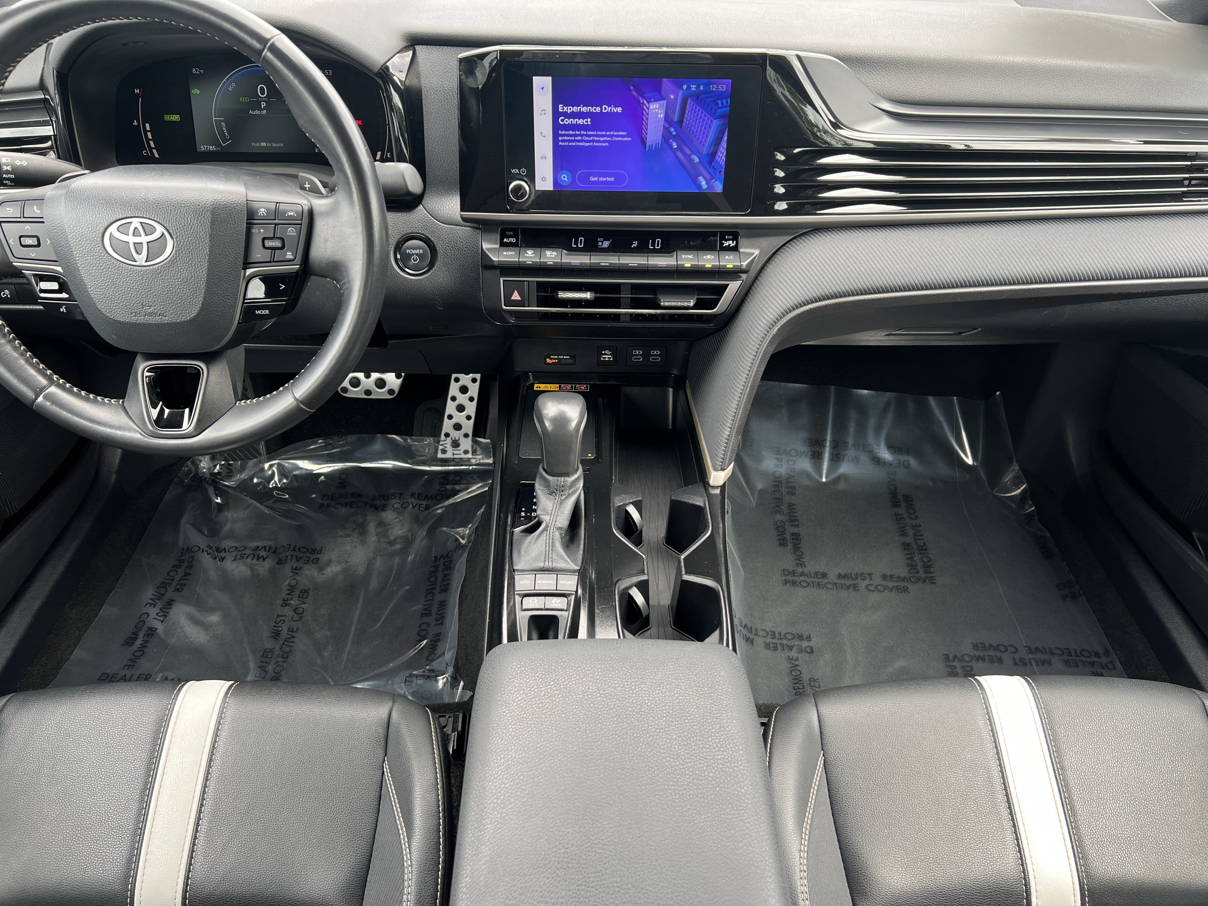 Used 2025 Toyota Camry SE FWD image 32