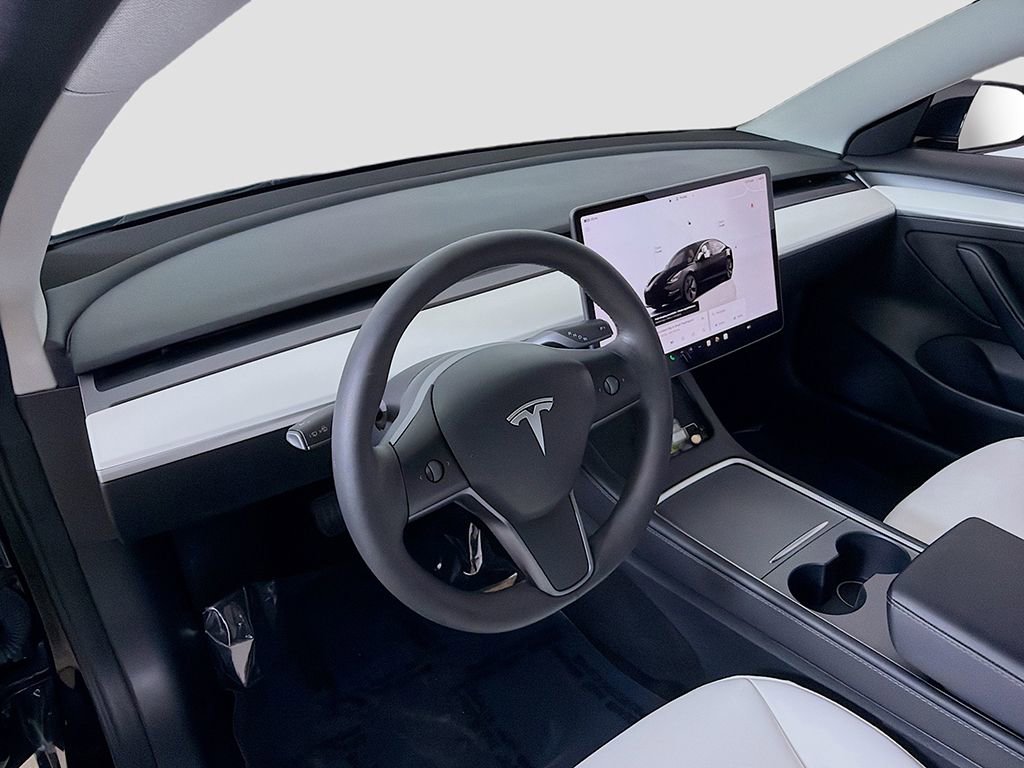 Used 2023 Tesla Model 3 Standard Range image 19