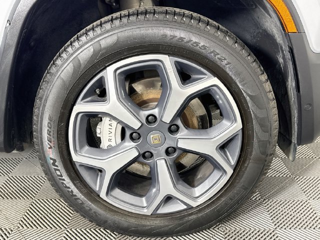 Used 2024 Rivian R1S Adventure Dual AWD/4WD image 27