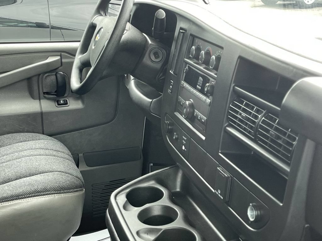 Used 2025 Chevrolet Express 2500 w/ Driver Convenience Package RWD image 10