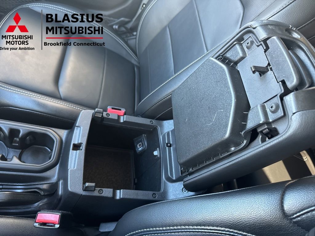 Used 2023 Jeep Wrangler Unlimited Sahara image 37