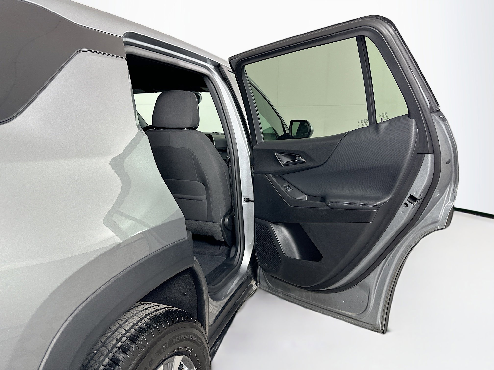 Used 2025 Chevrolet Equinox LT FWD image 29