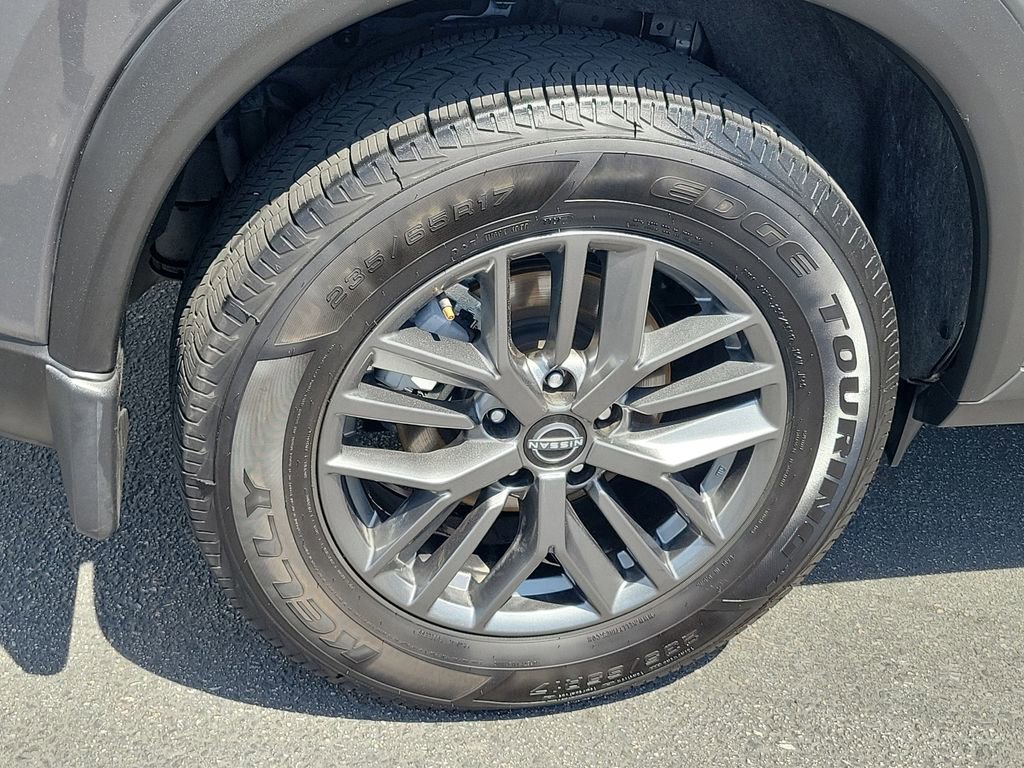 Used 2023 Nissan Rogue S image 24