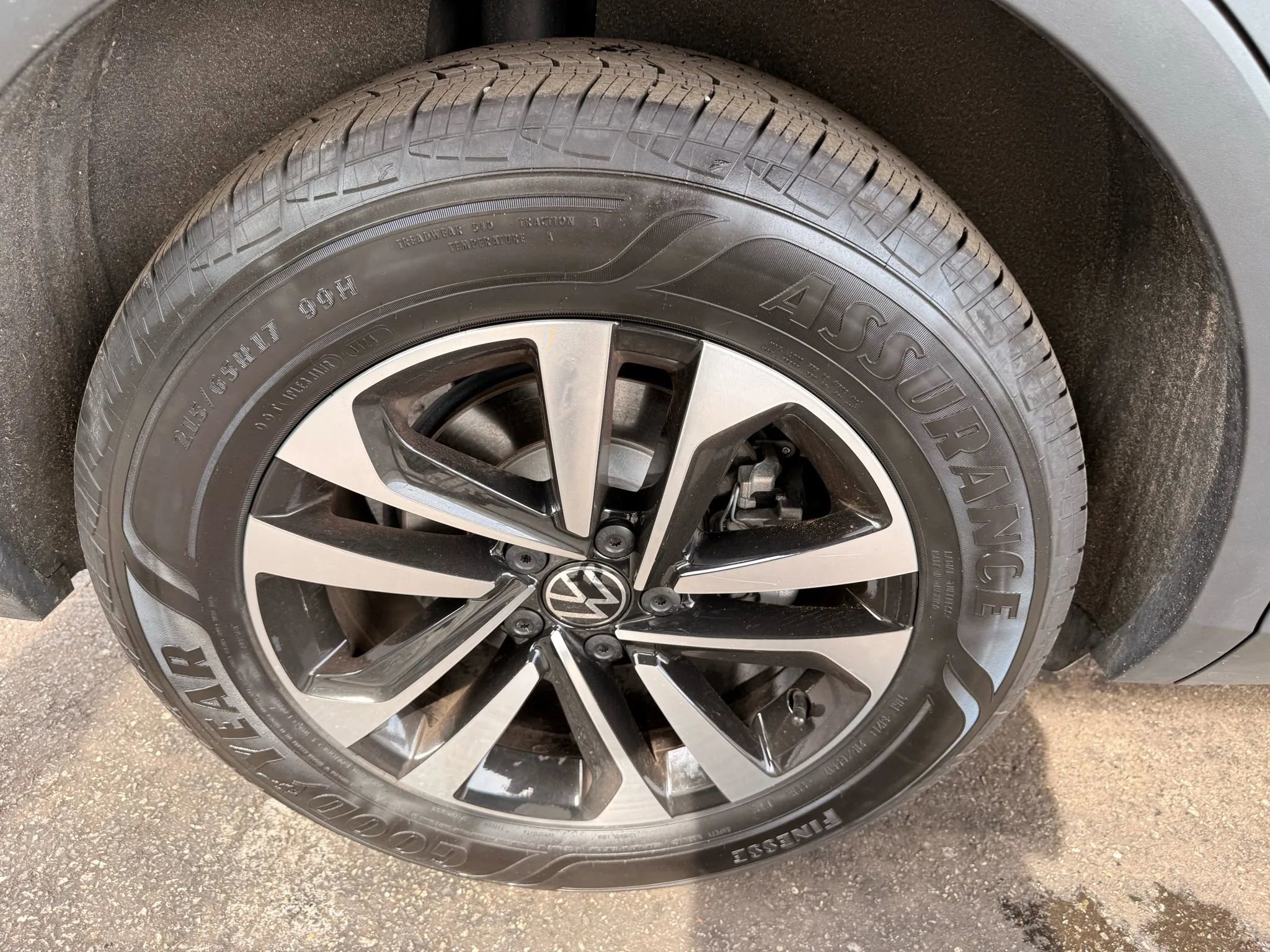 Used 2024 Volkswagen Tiguan S AWD/4WD image 46