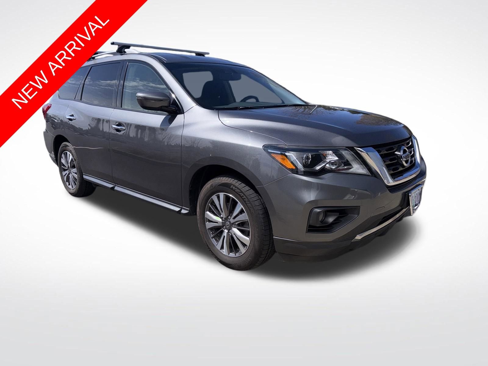 Used 2019 Nissan Pathfinder SV image 1