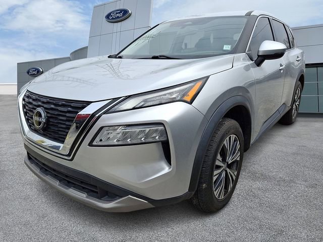 Used 2022 Nissan Rogue SV image 3