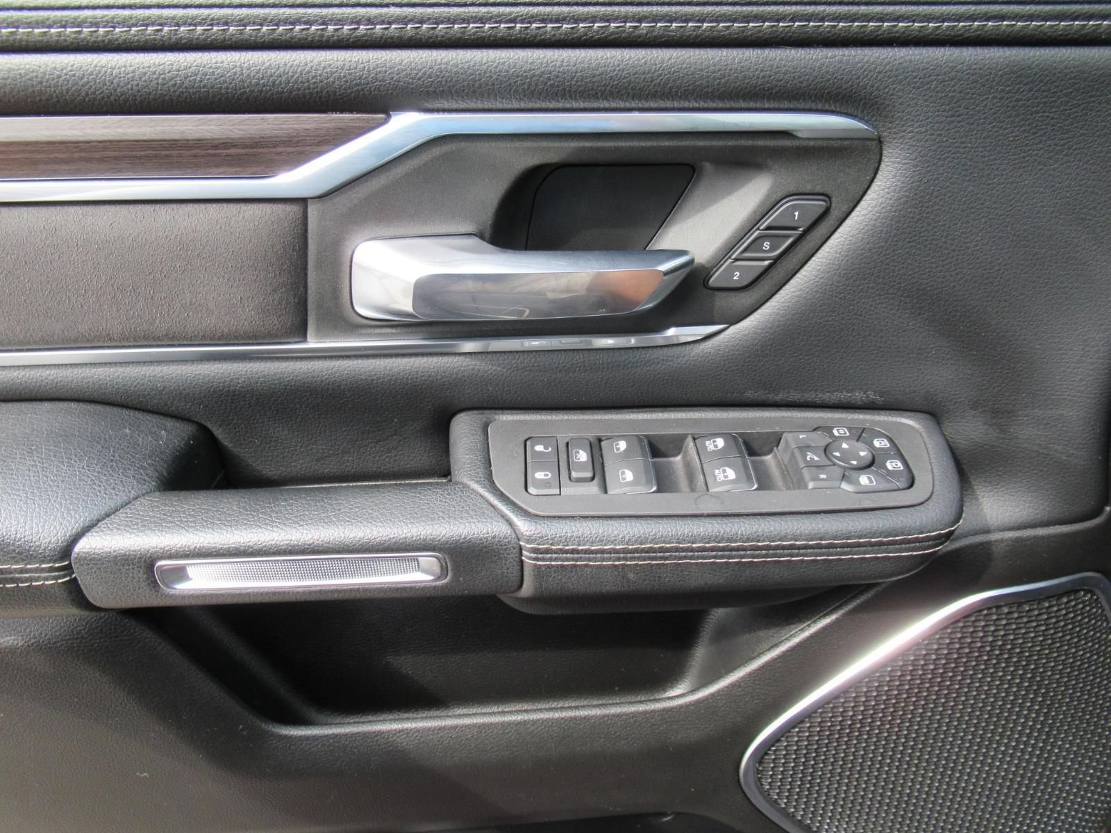 Used 2025 RAM 1500 Laramie w/ Sport Appearance Package AWD/4WD image 20