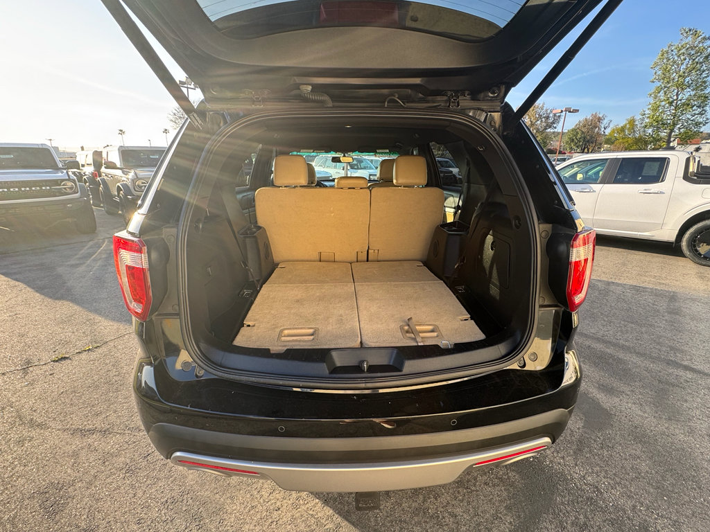 Used 2016 Ford Explorer XLT w/ Equipment Group 202A image 25