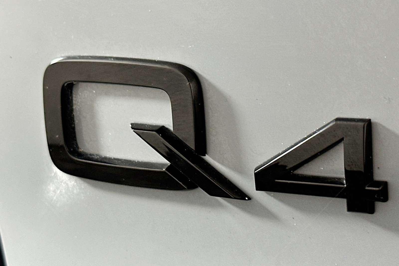 Used 2023 Audi Q4 e-tron Premium w/ Convenience Package AWD/4WD image 10