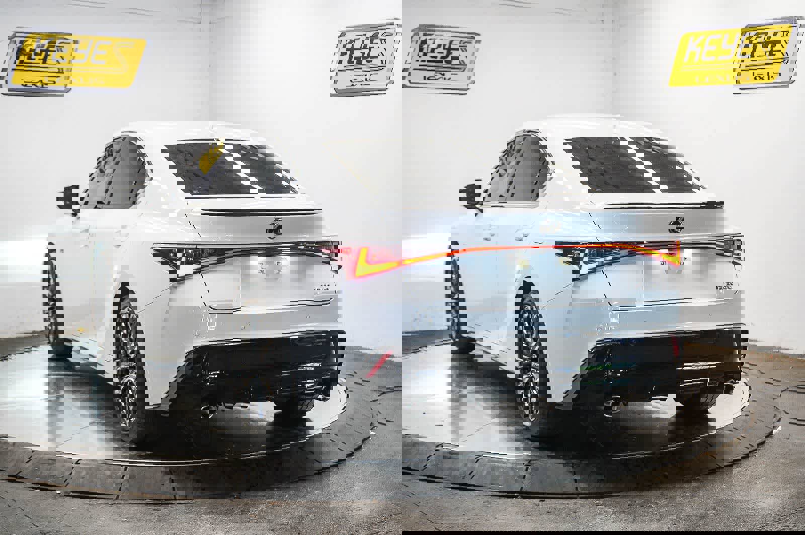 Used 2023 Lexus IS 350 F Sport image 2