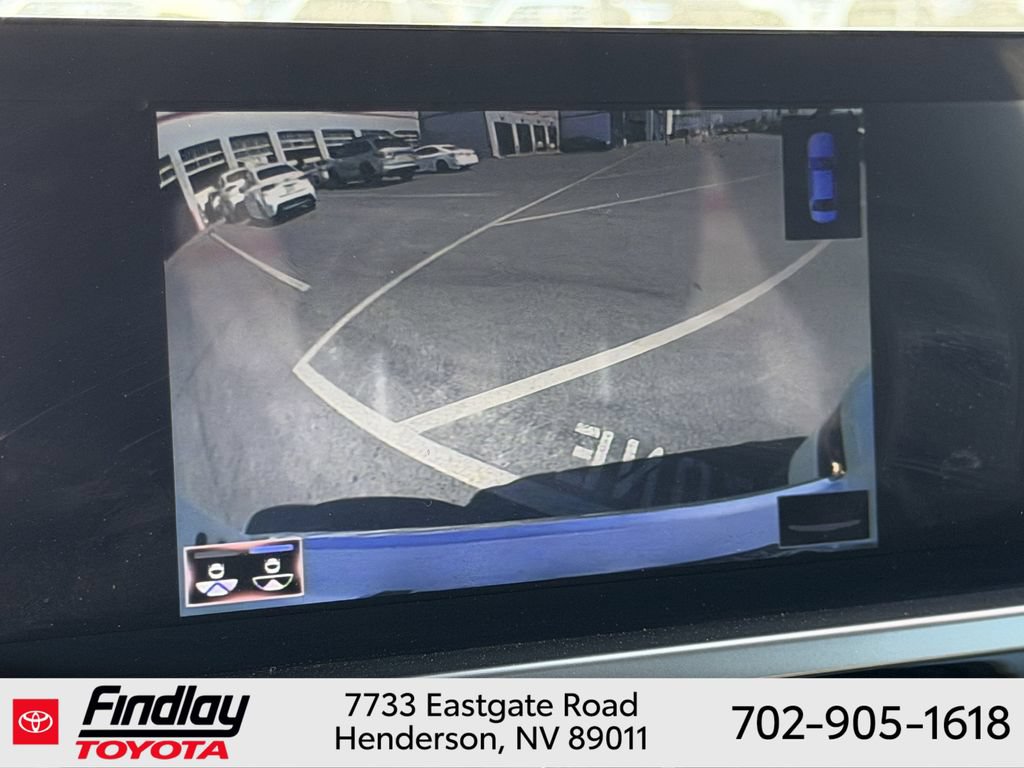 Used 2022 Lexus GX 460 Premium w/ Accessory Package AWD/4WD image 29