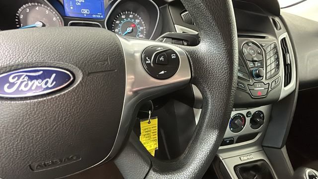 Used 2014 Ford Focus SE FWD image 17
