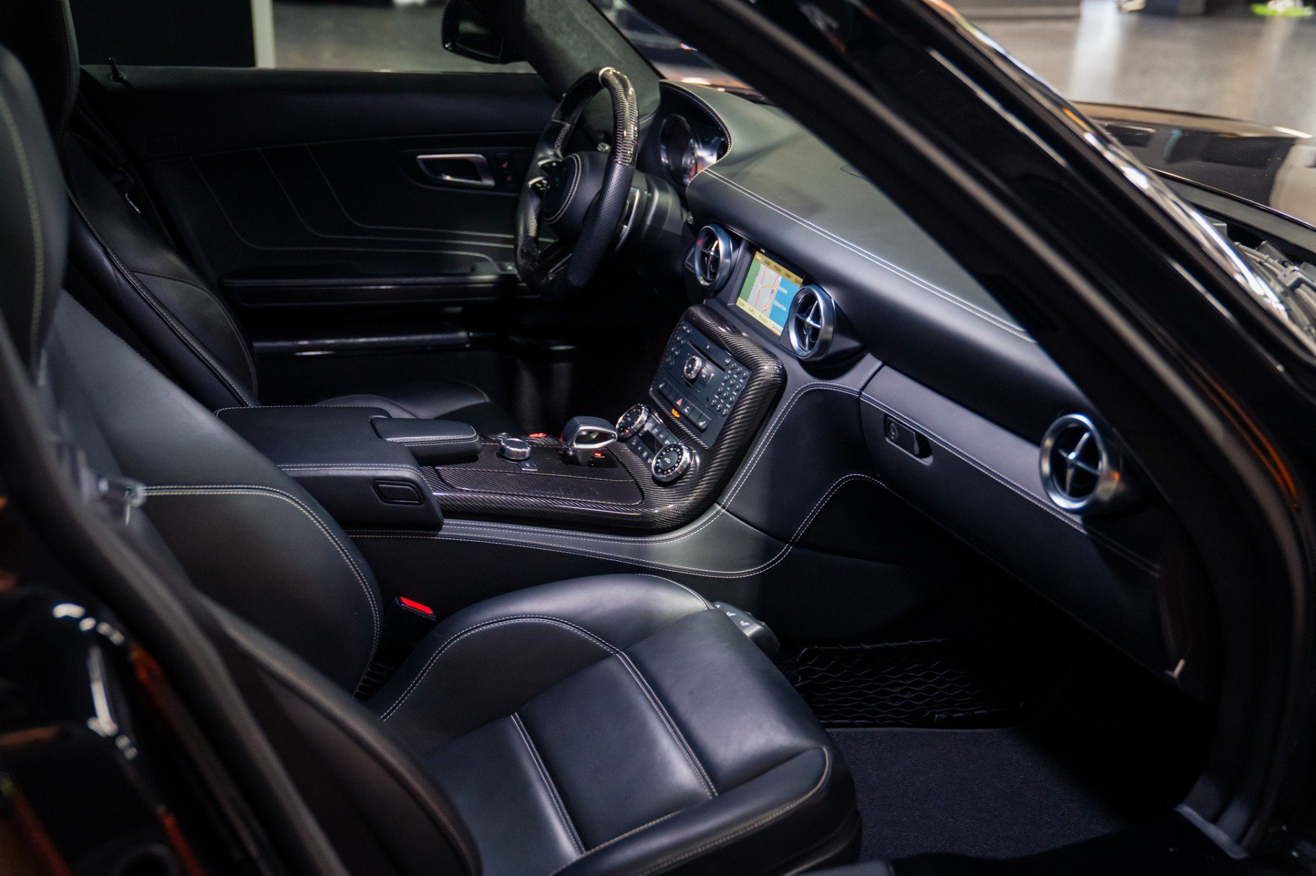 Used 2012 Mercedes-Benz SLS AMG Coupe image 15