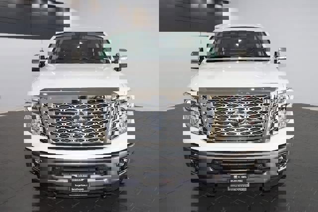 Used 2018 Nissan Titan Platinum Reserve w/ Platinum Utility Package image 8