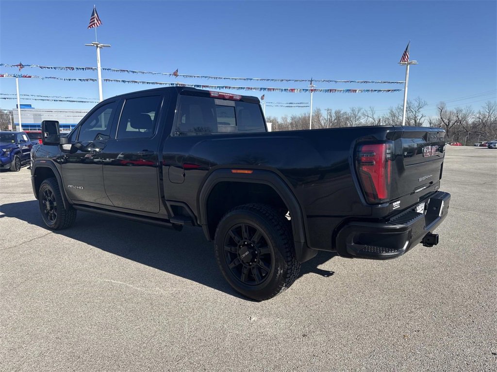 Used 2024 GMC Sierra 2500 AT4 w/ AT4 Premium Plus Package image 3