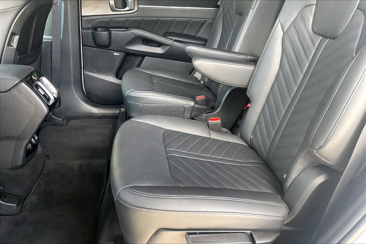 Used 2025 Kia Sorento SX Prestige AWD/4WD image 19