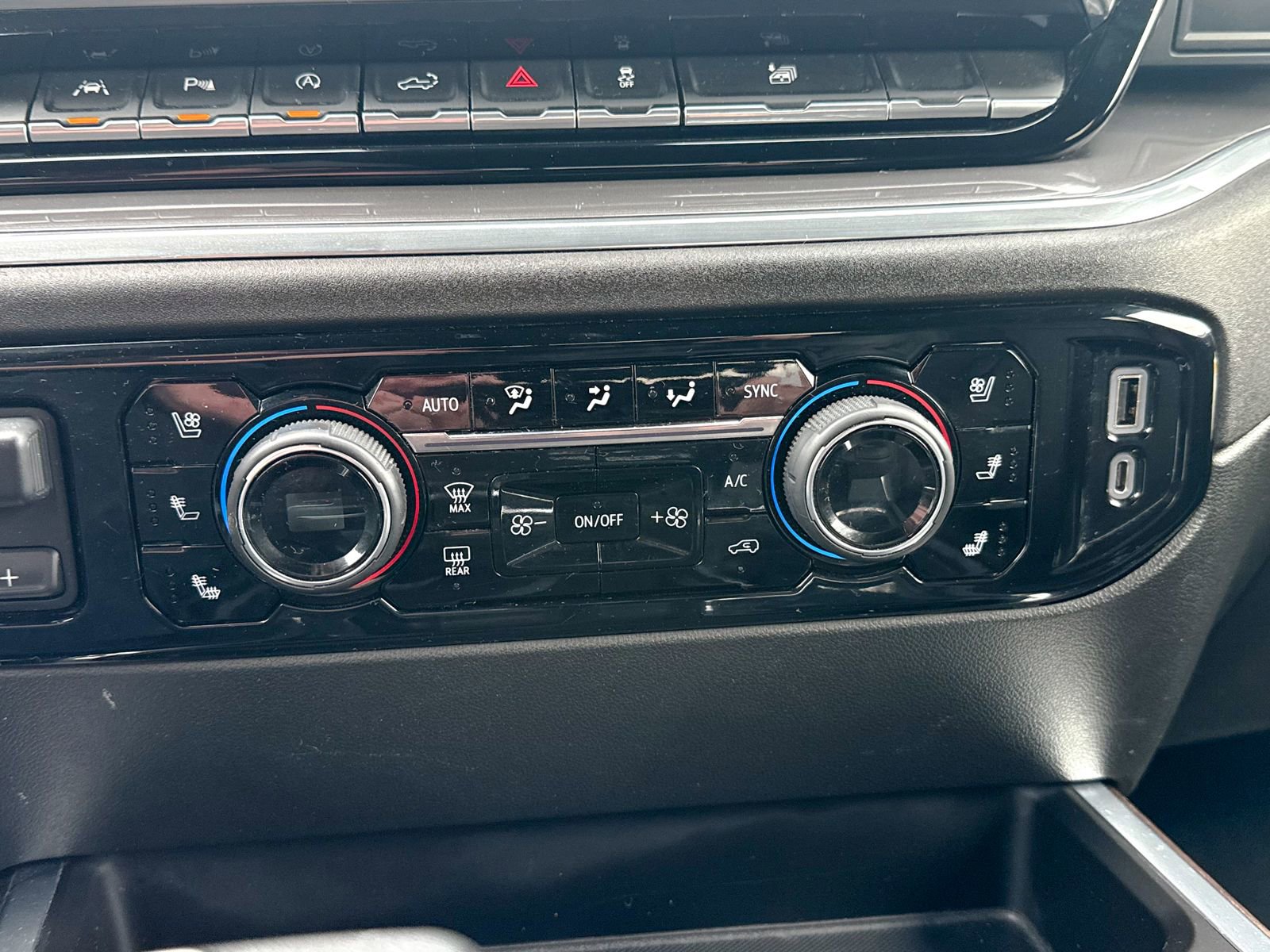 Certified 2023 Chevrolet Silverado 1500 High Country w/ High Country Premium Package image 31