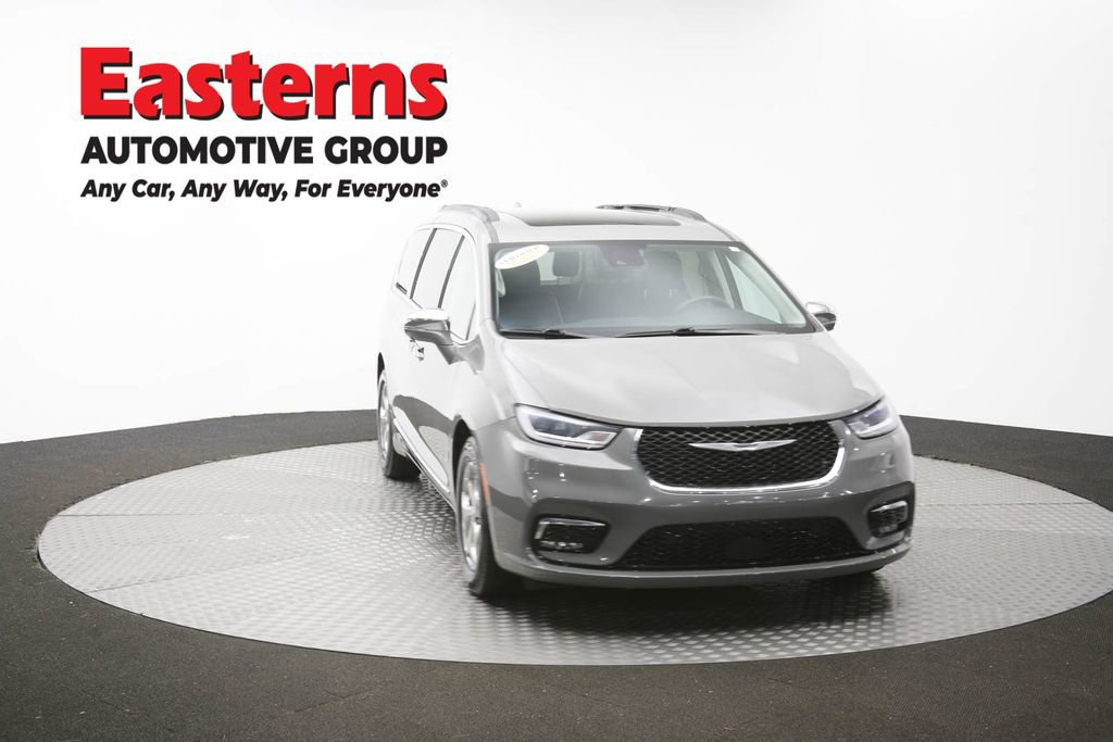 Used 2022 Chrysler Pacifica Limited FWD image 49