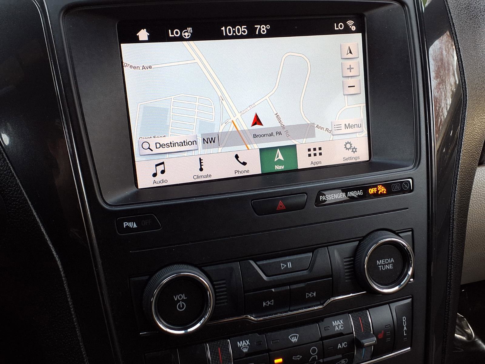 Certified 2019 Ford Explorer XLT w/ Equipment Group 202A image 29