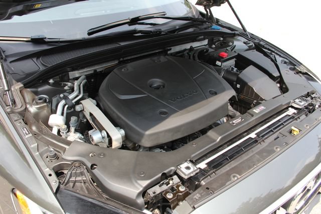 Used 2020 Volvo S60 T5 Momentum FWD image 15