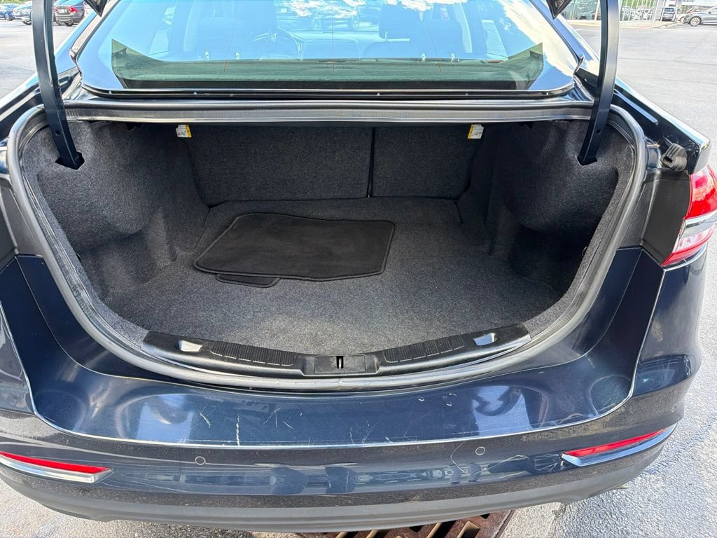 Used 2020 Ford Fusion SE FWD image 4