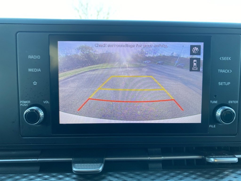 Certified 2022 Kia Carnival LX image 39