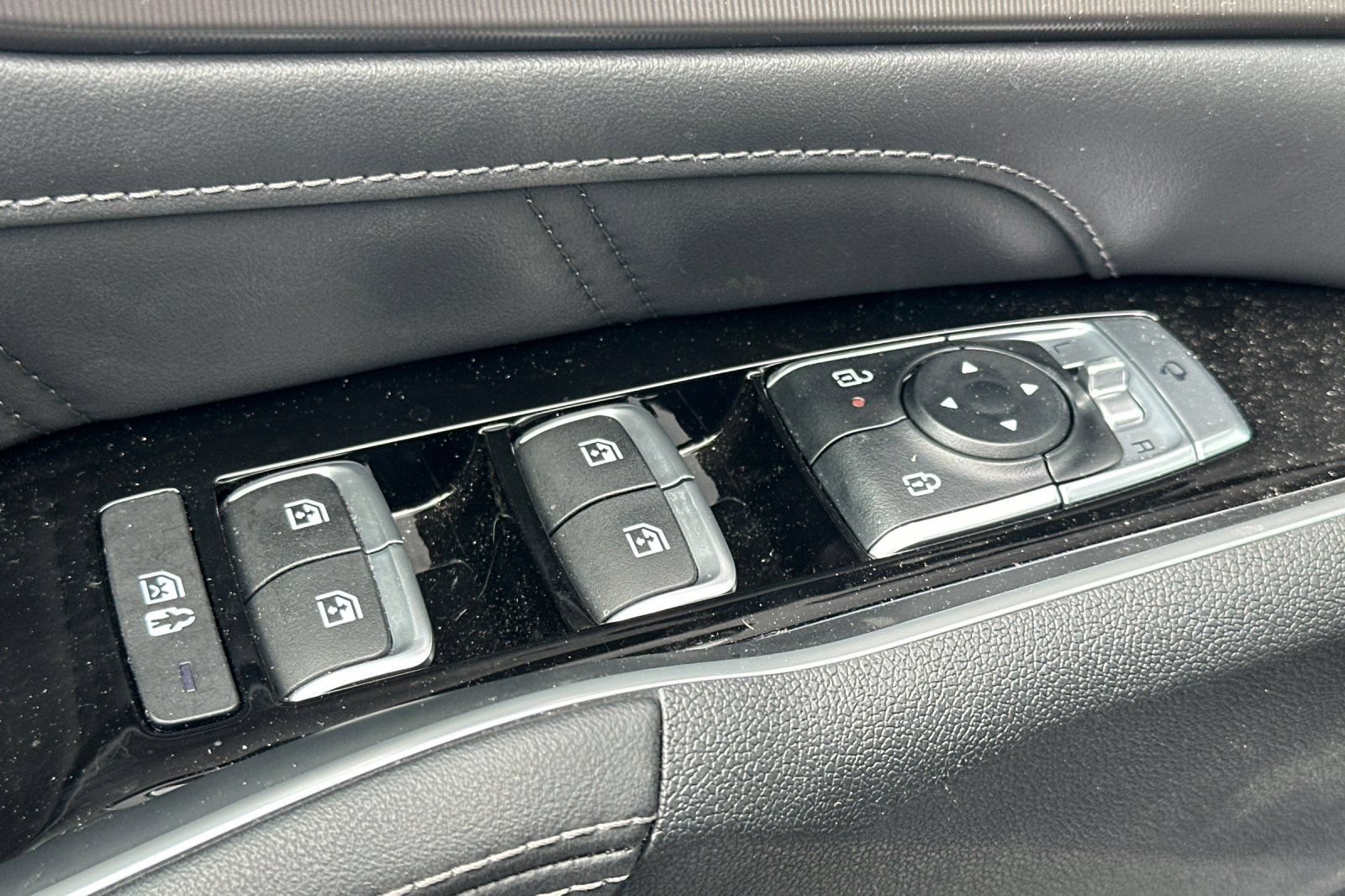 Certified 2026 Kia Sorento SX Prestige AWD/4WD image 13