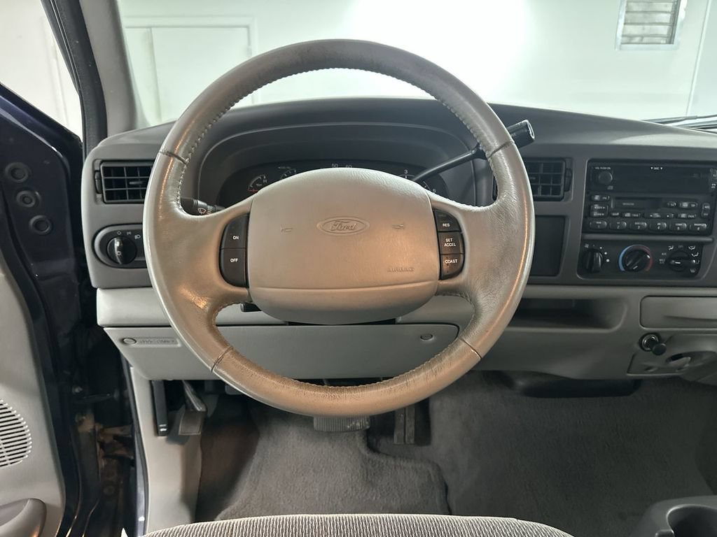 Used 2000 Ford Excursion XLT RWD image 13