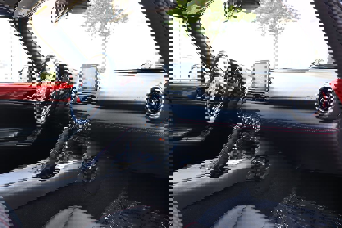 Used 2017 MAZDA MX-5 Miata RF Grand Touring image 64