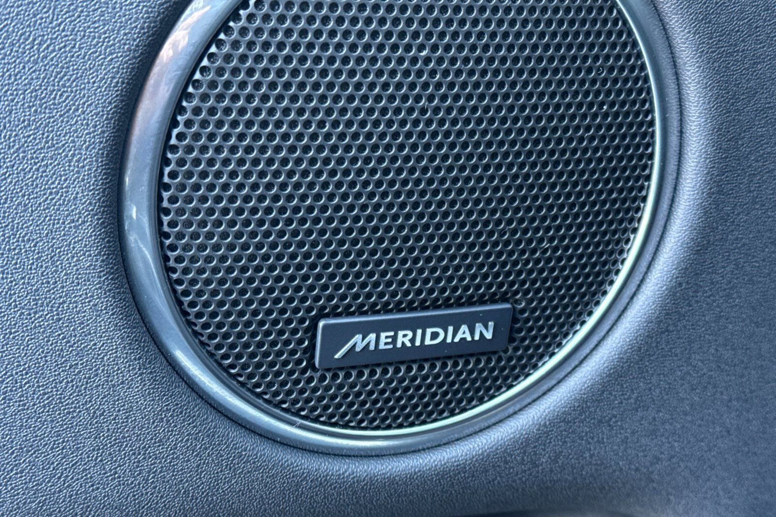 Used 2025 Land Rover Discovery Sport Dynamic SE image 20