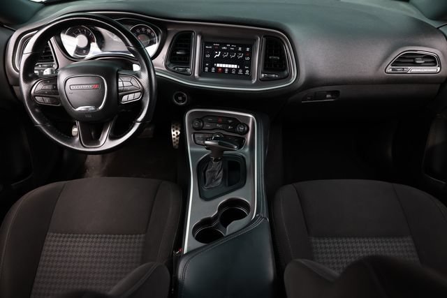 Used 2022 Dodge Challenger R/T RWD image 2