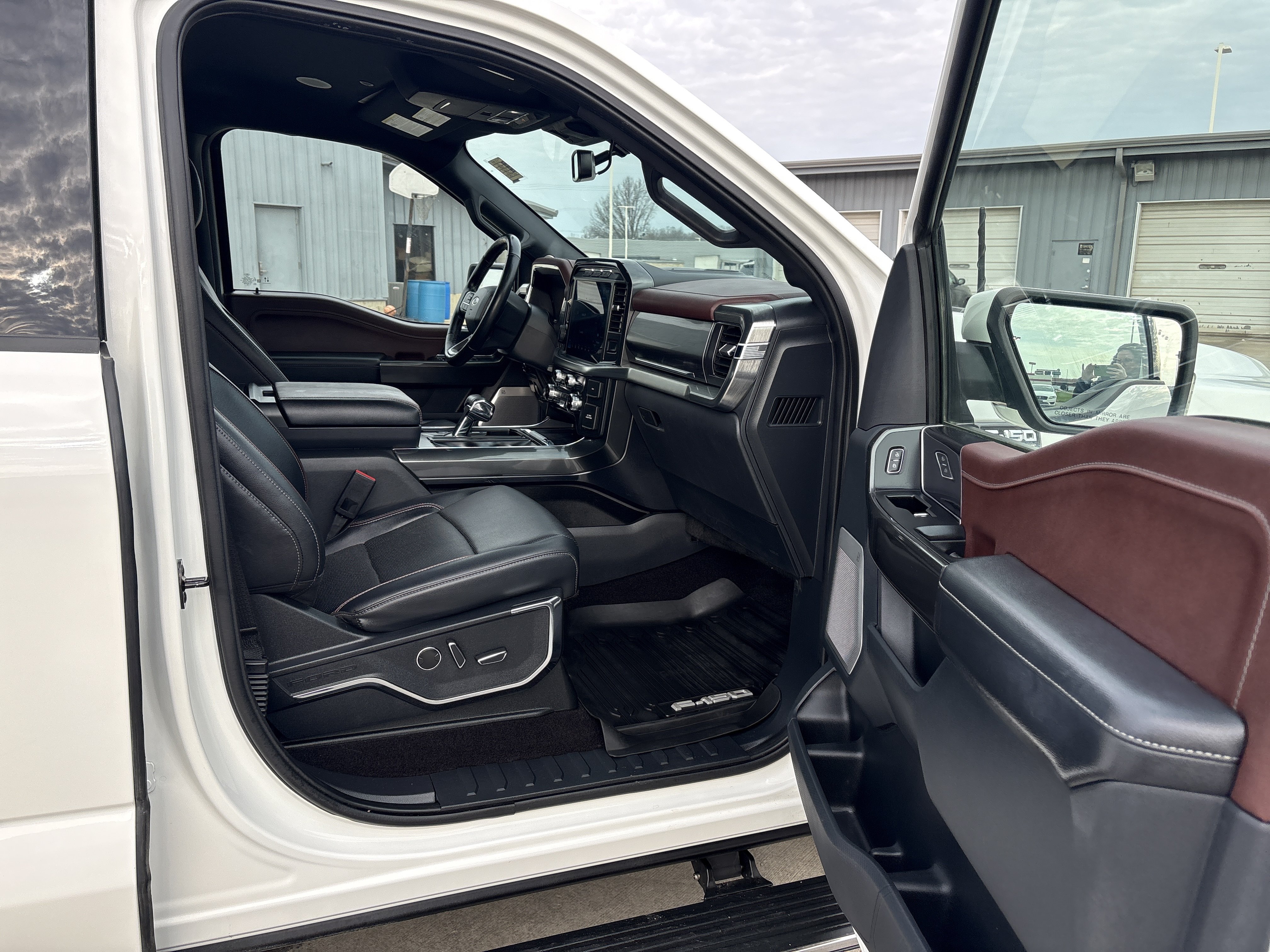 Used 2022 Ford F150 Lariat w/ Equipment Group 502A High AWD/4WD image 10