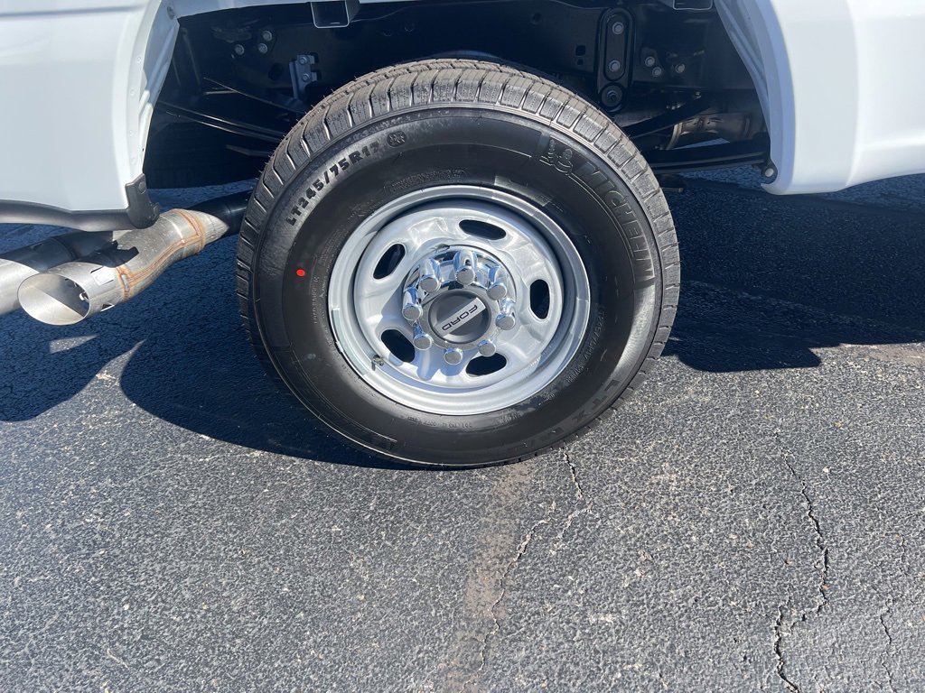 New 2026 Ford F250 4x4 Regular Cab Super Duty image 5