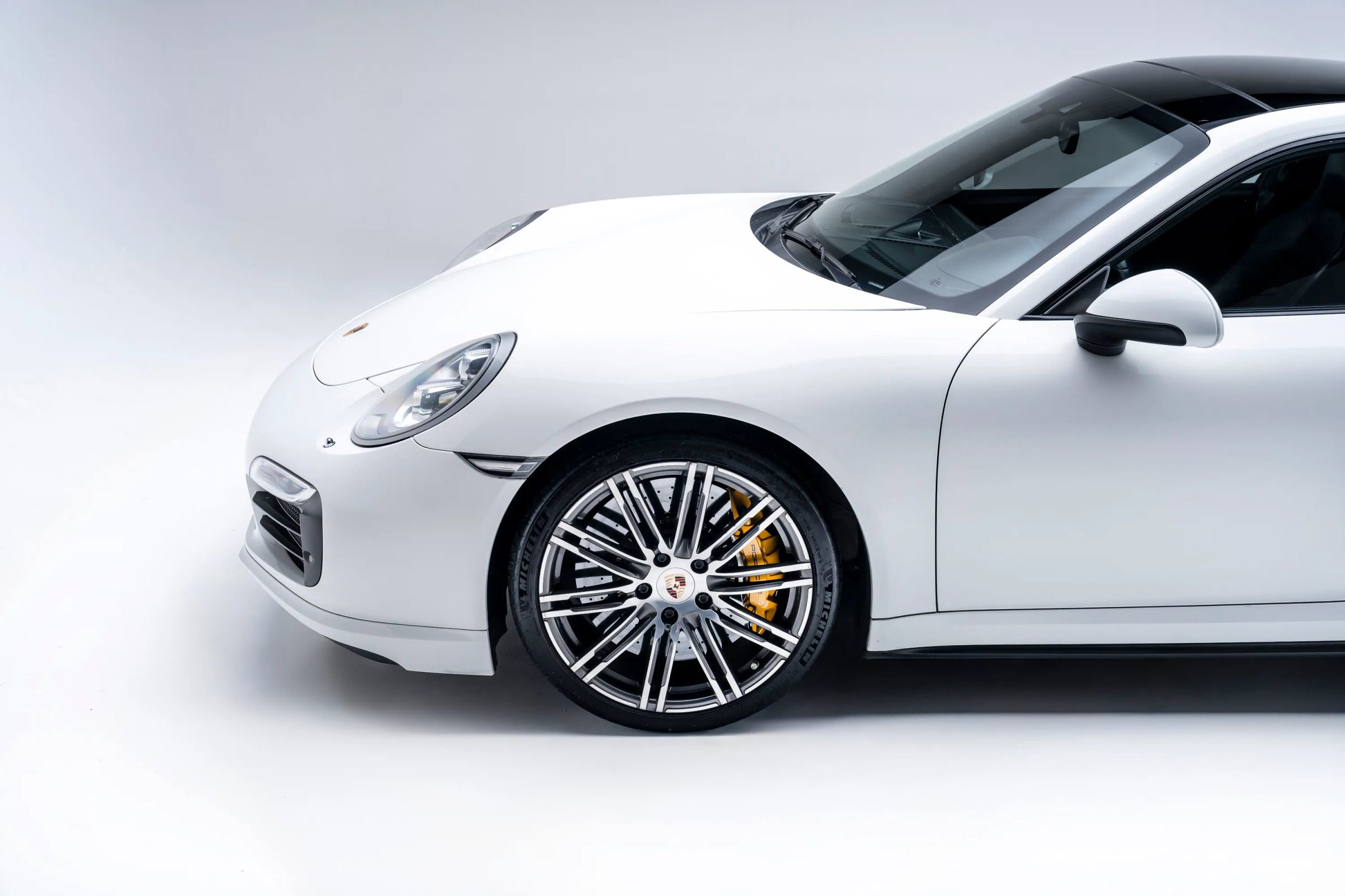 Used 2014 Porsche 911 Turbo S image 18