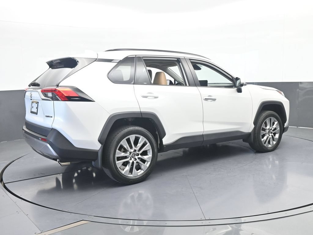 Used 2023 Toyota RAV4 Limited FWD image 6