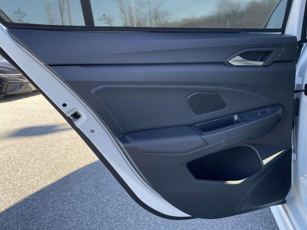 Used 2024 Volkswagen Golf R image 2