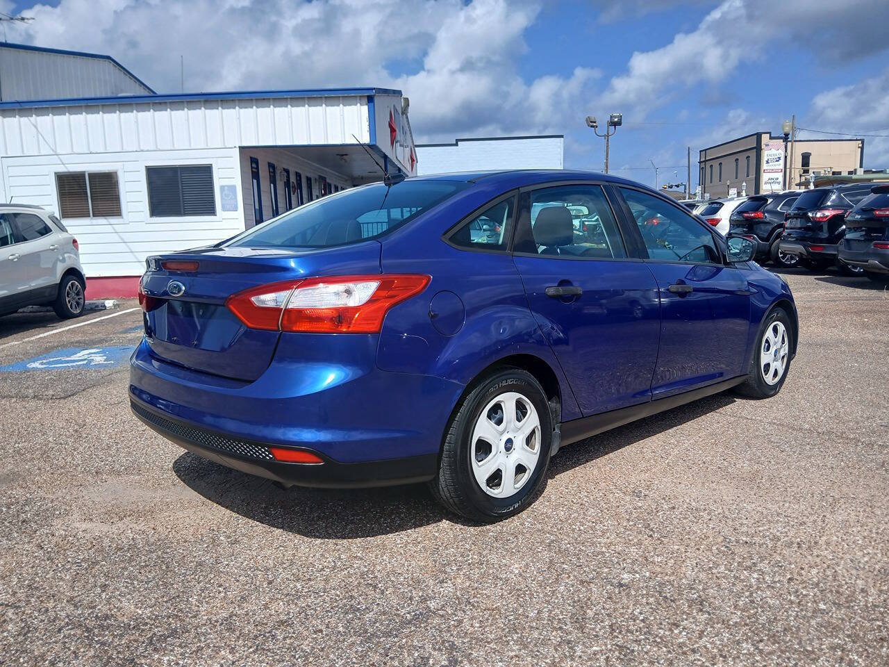 Used 2012 Ford Focus S FWD image 8