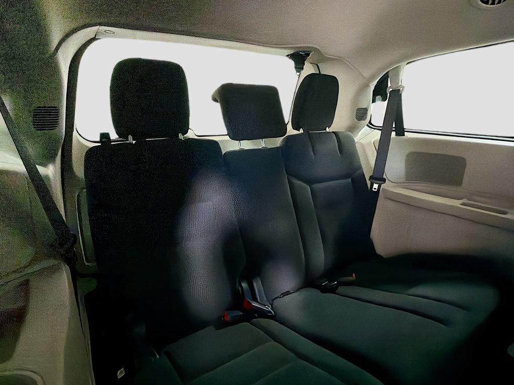 Used 2019 Dodge Grand Caravan SE w/ UConnect Hands-Free Group FWD image 26