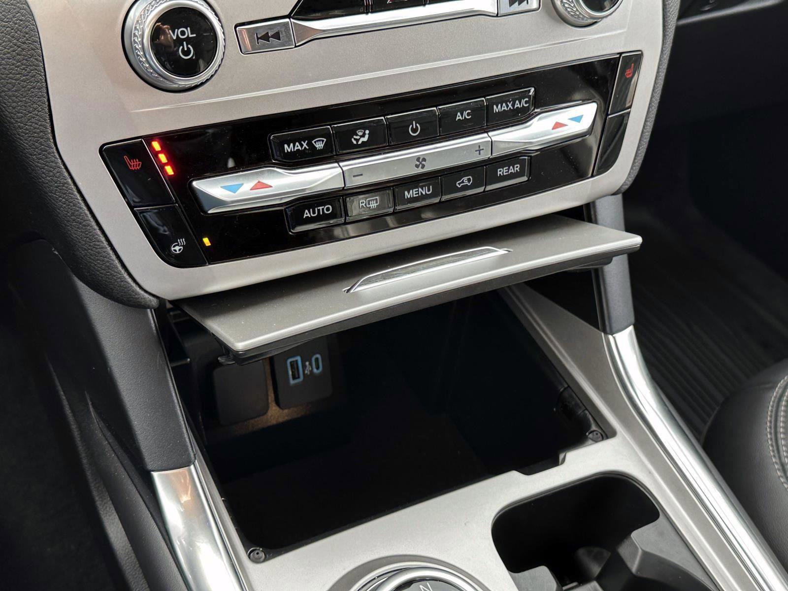 Used 2023 Ford Explorer XLT w/ Equipment Group 202A image 26