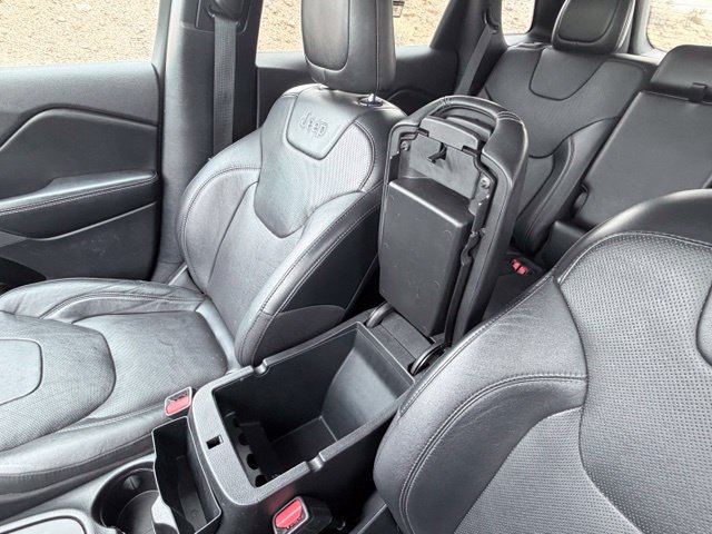 Used 2021 Jeep Cherokee Limited AWD/4WD image 19