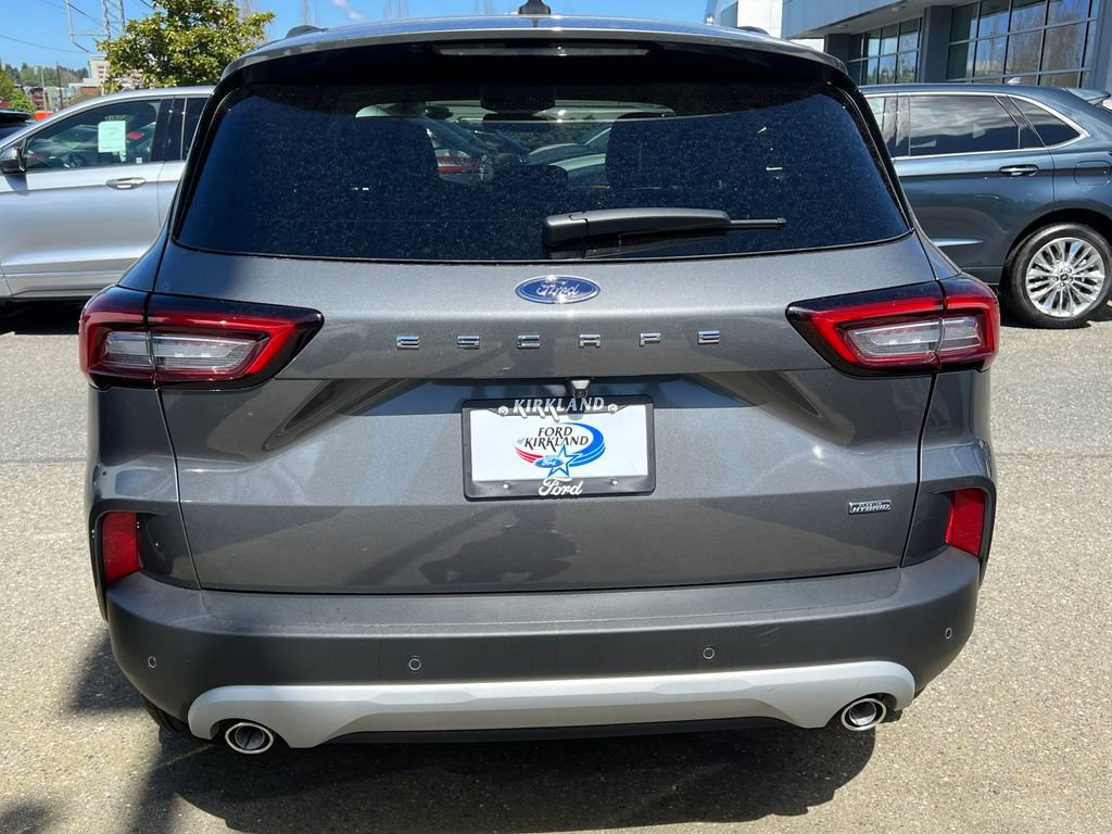 New 2023 Ford Escape SE FWD image 9