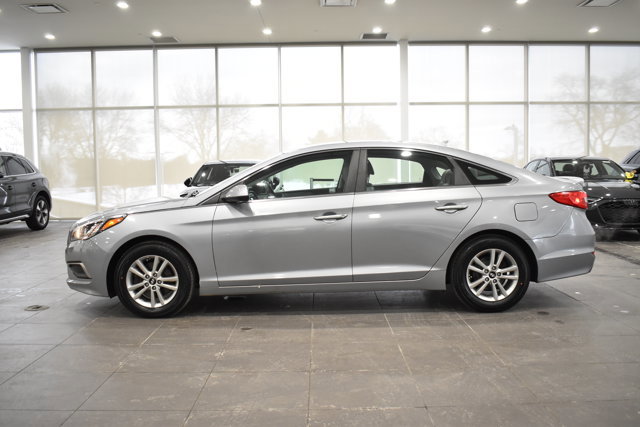 Used 2017 Hyundai Sonata SE image 8